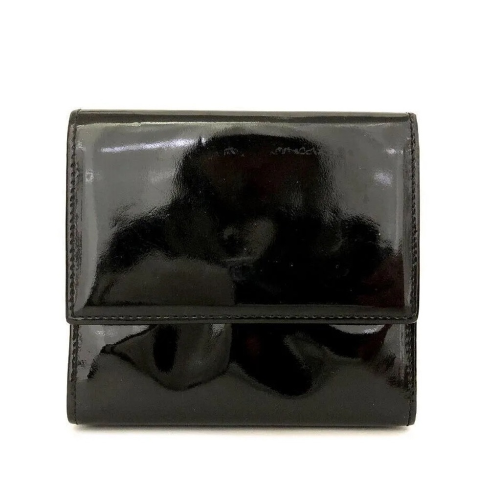 Chanel Pantent Compact Wallet - Picture 4 of 10